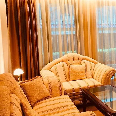 Luxury Downtown - Gondola Apartman Banszko